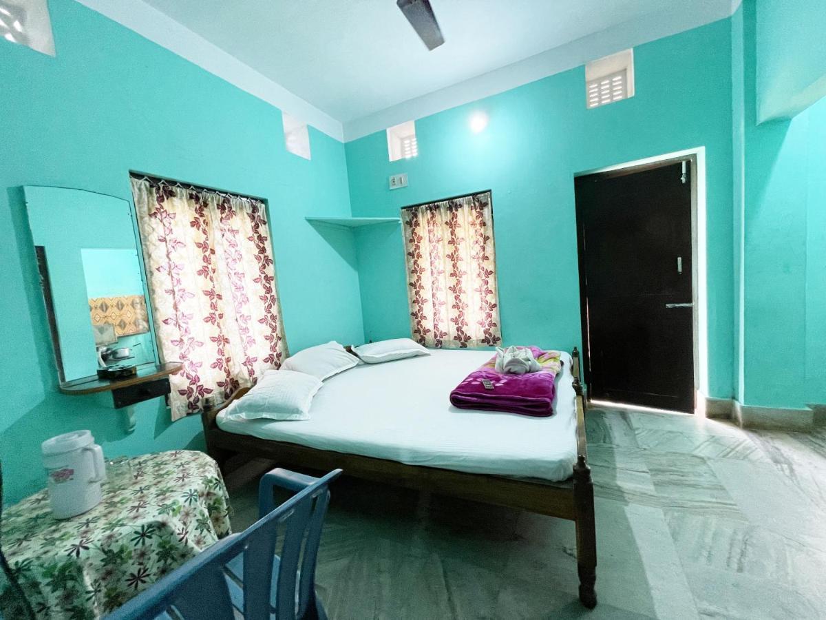 Hotel Radha Krishna Puri Exterior foto