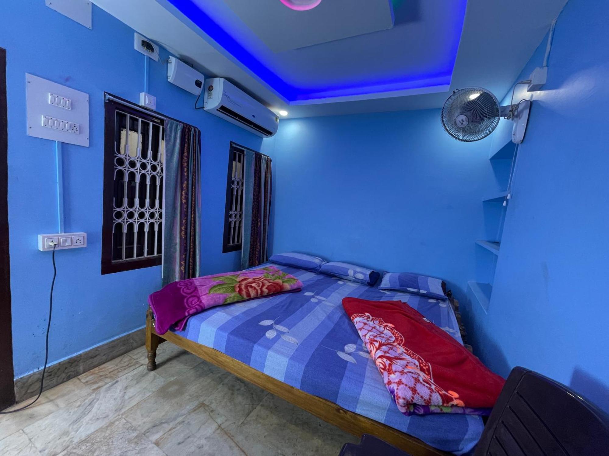 Hotel Radha Krishna Puri Exterior foto