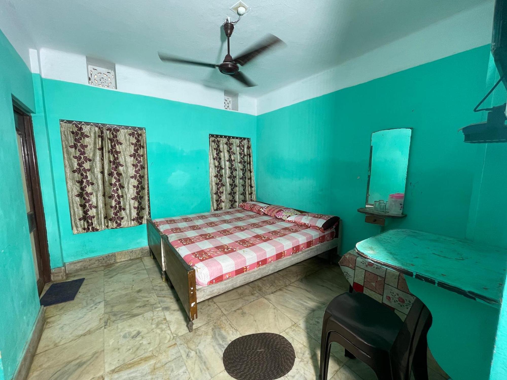 Hotel Radha Krishna Puri Exterior foto